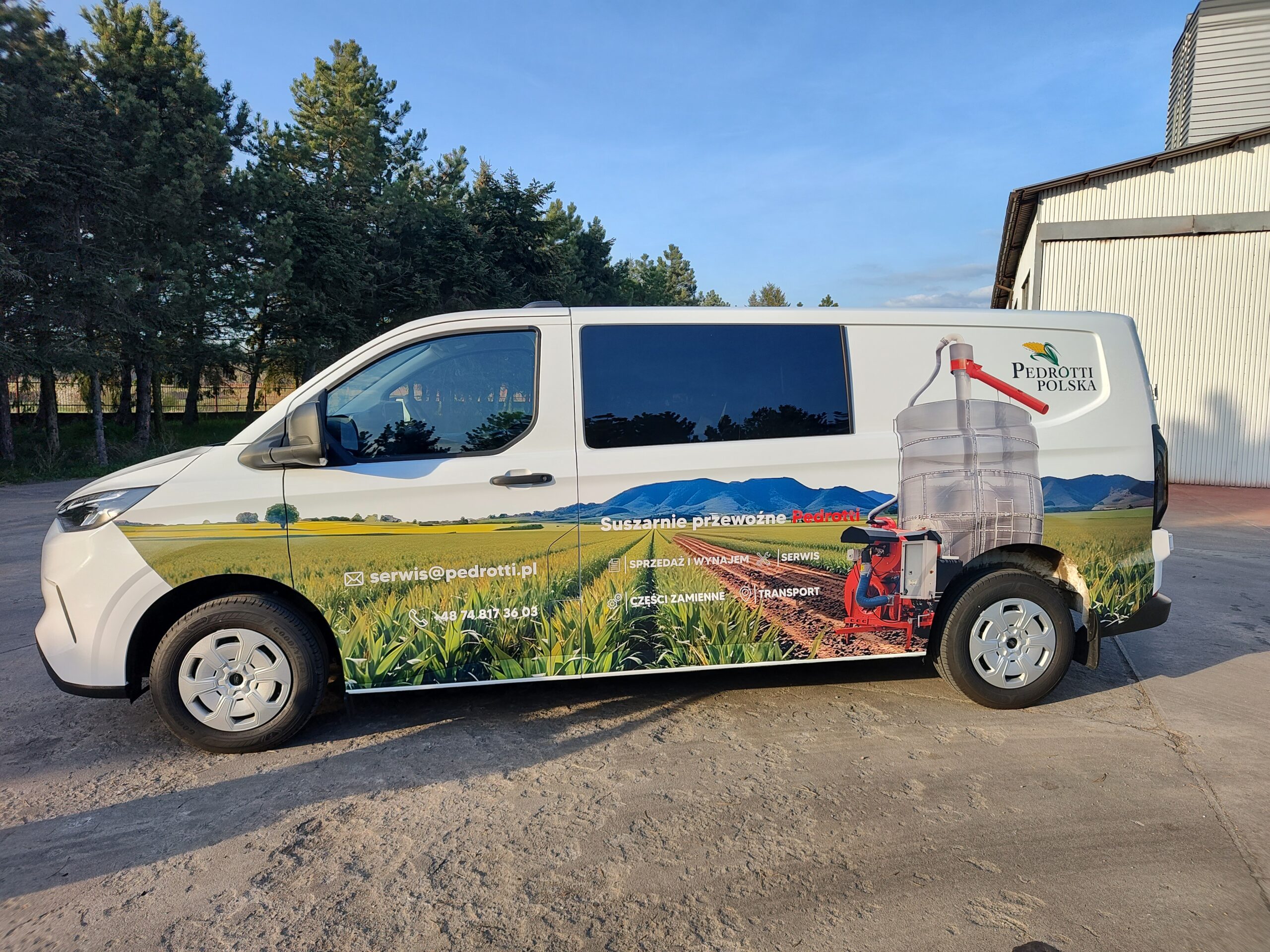 Oklejanie samochodu pedrotti